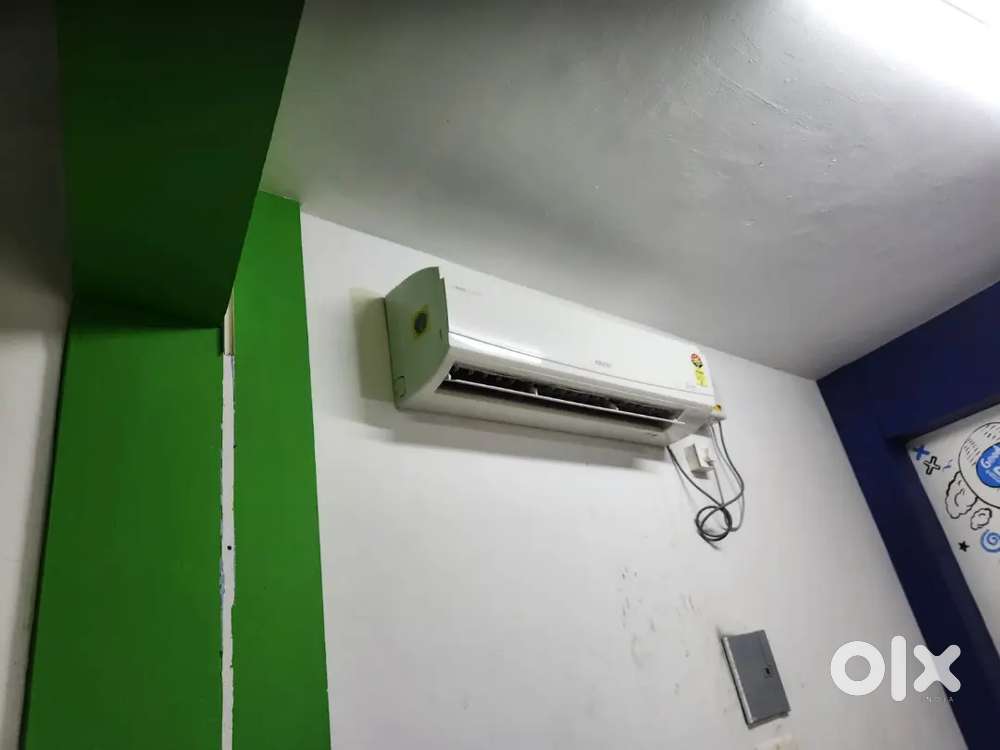 Great conditioned Air conditioner for sale