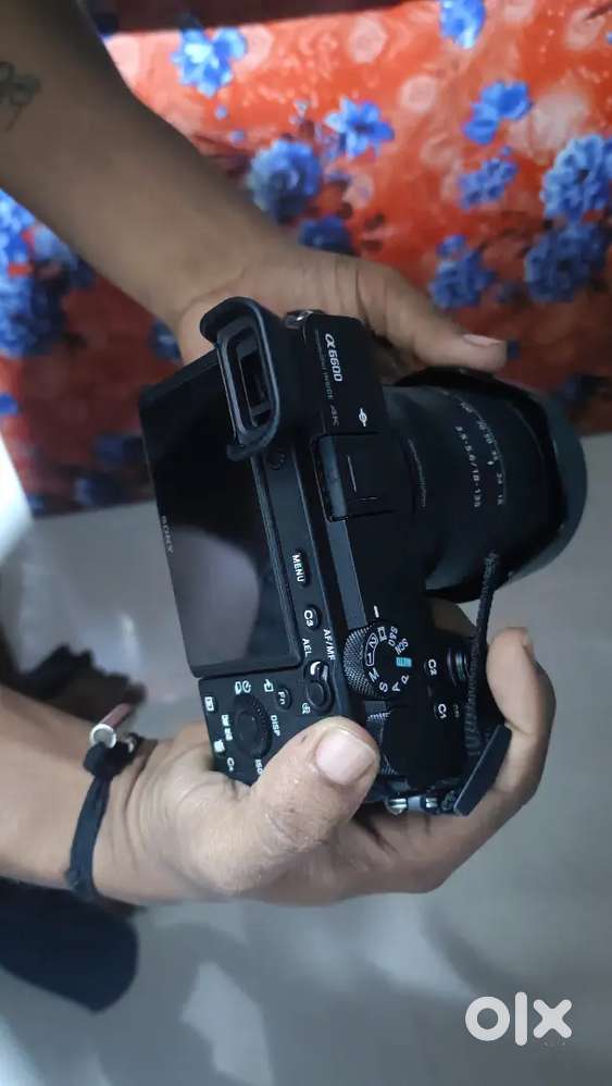 Sony Alpha 6600 Camera – 7 Months Used, 3 Years Warranty – ₹70000