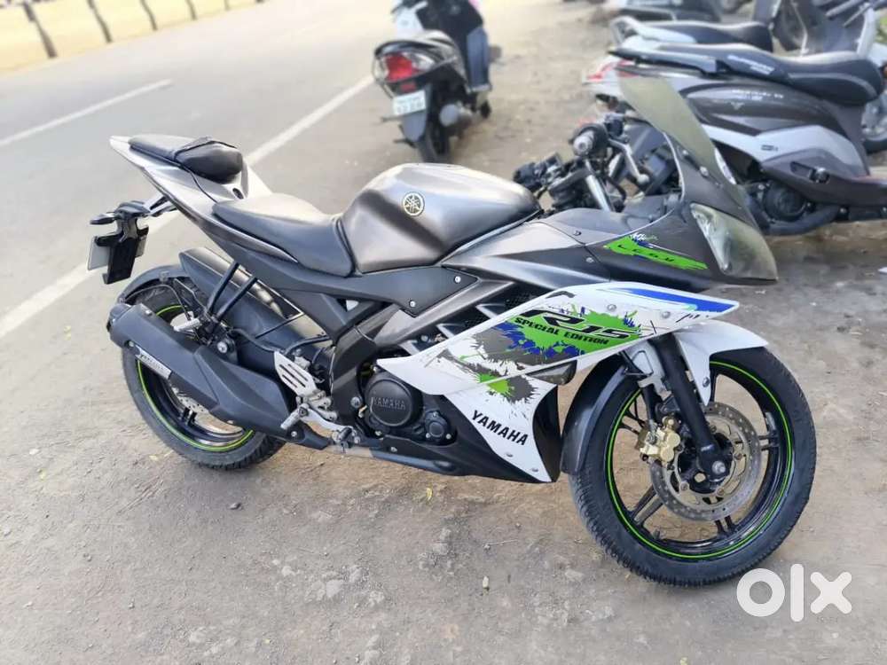 Yamaha R15 V2 SPECIAL ADDITION