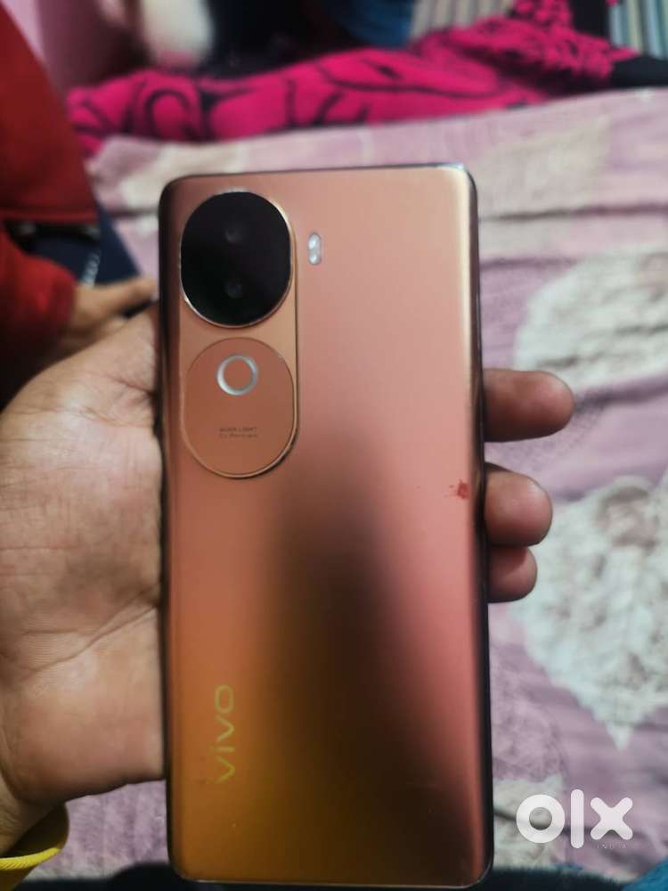 Vivo v 40e 5g good condition
