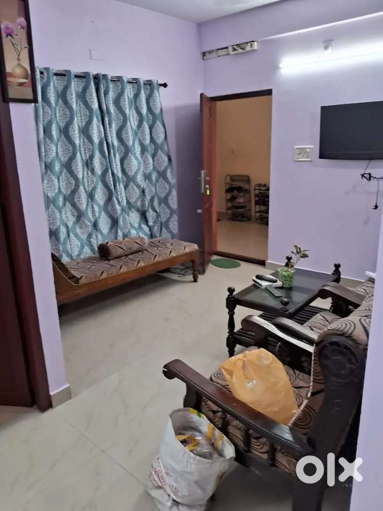 3BHK for rent. All services available near by the flat