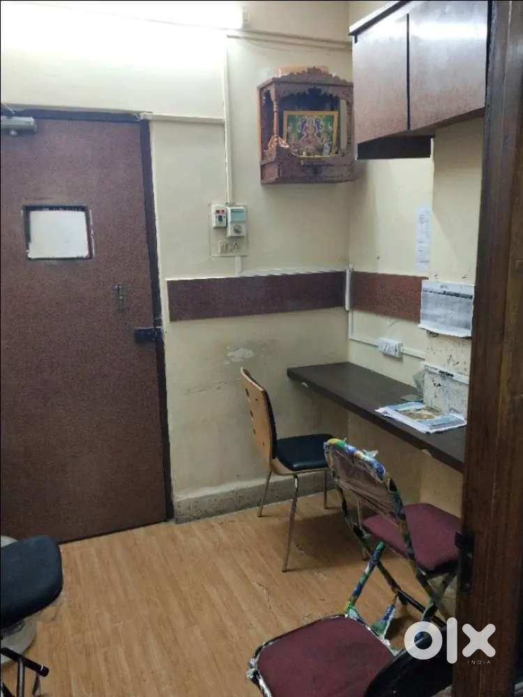 Office @ just beside Thane Rly st west