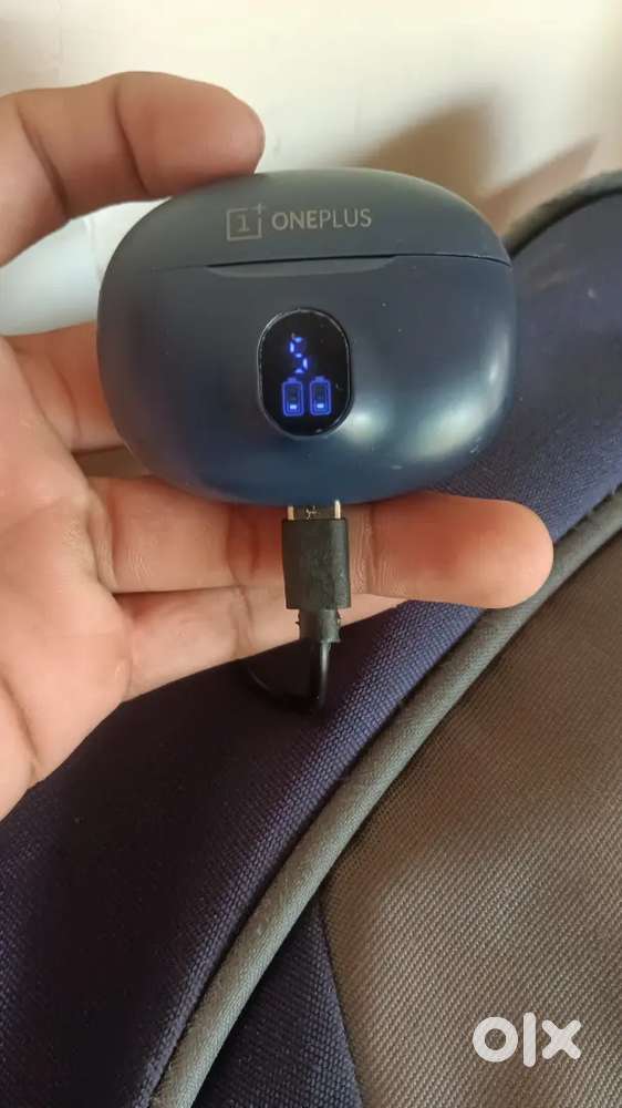 OnePlus ear buds new ok condition