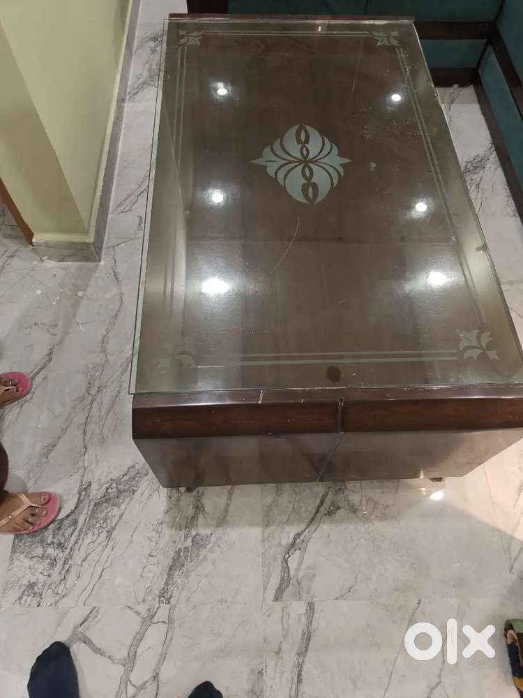 Centre table
