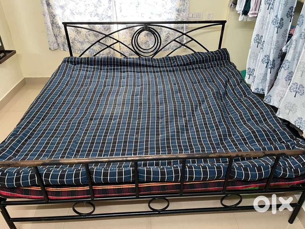 Metal Bed king size