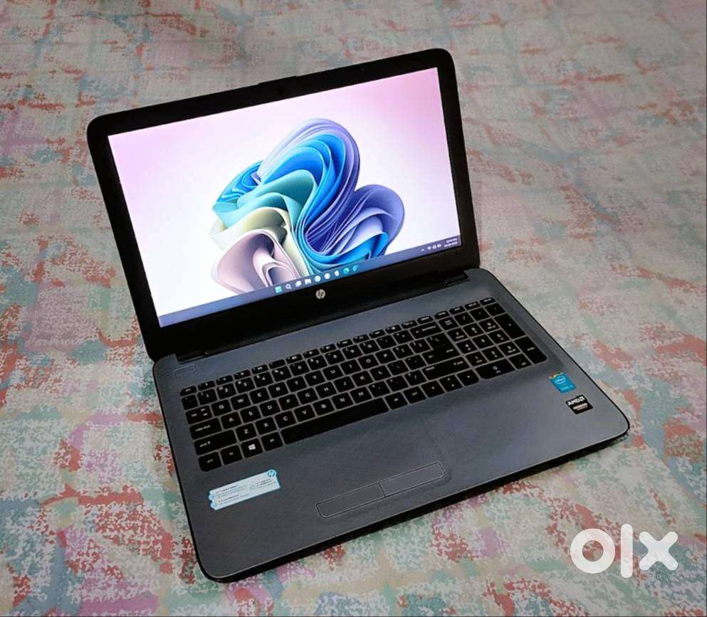 HP 15 Laptop — Core i3/8GB RAM/256GB SSD/Radeon R5 Graphics/Windows 11