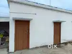 Flat near छतौनी NH28 1km for Ramson hospital showroom(Room+bathroomfan