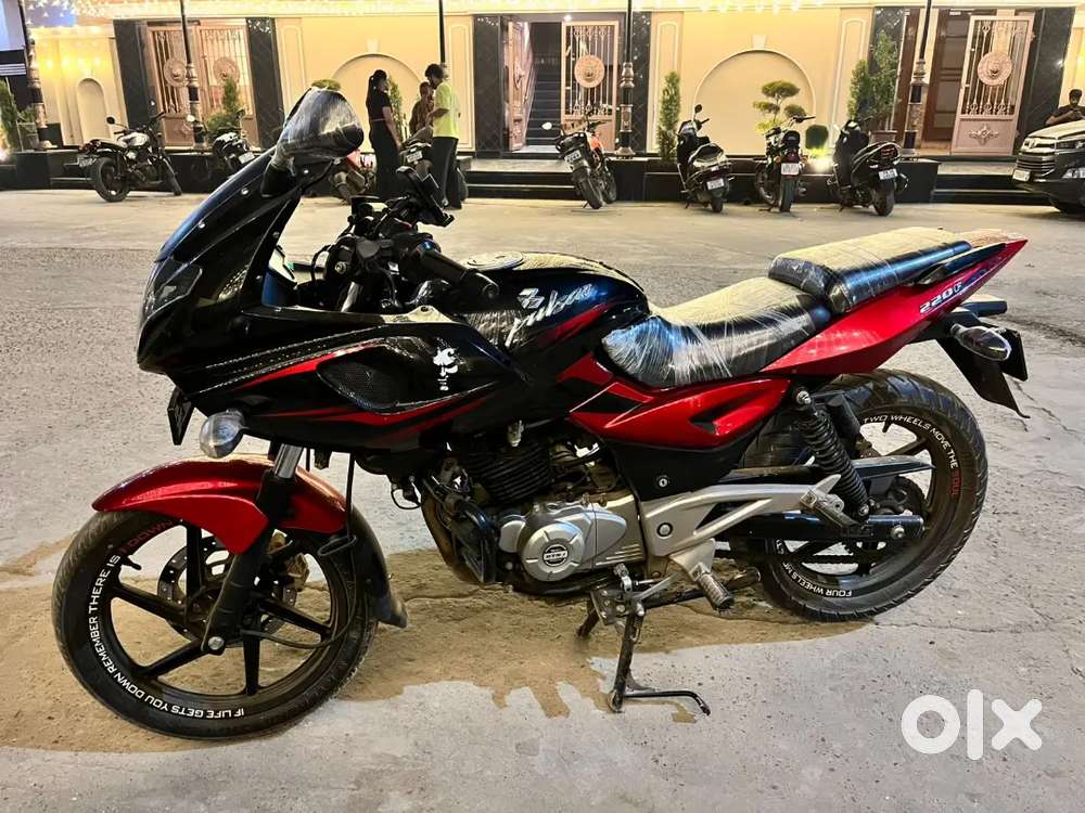 Pulsar 220sf