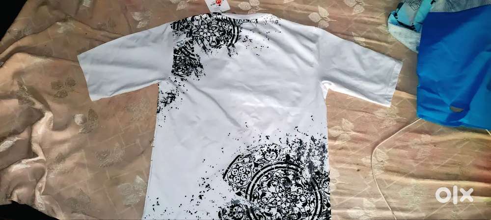 T shirt selling start kiya hai quality best rehega size l