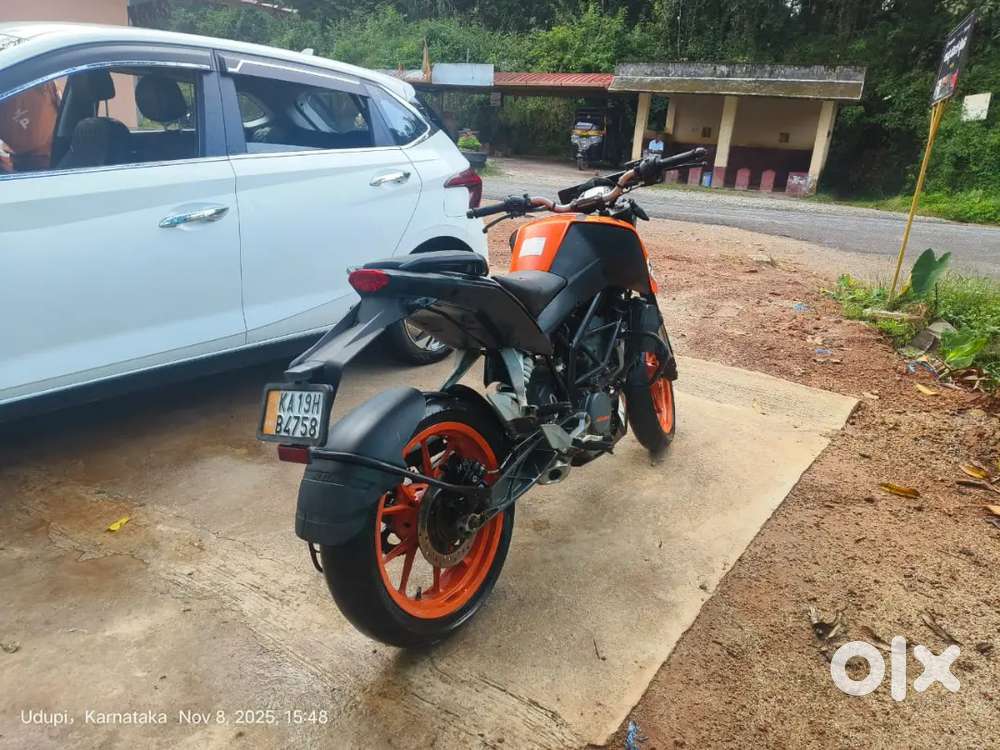 Duke 125(200 sticker modified) dual rear disk ABS new insurance