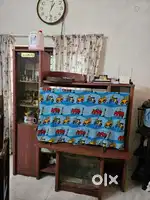 TELEVISION STAND