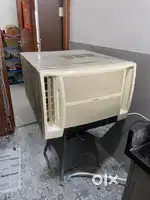 Hitachi window AC 1.5 Tonne