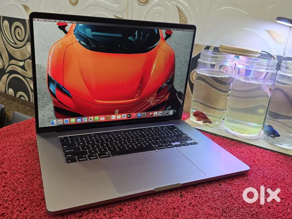 Apple Macbook Pro 2020 i7 16gb 512gb 5.5gb Graphics 16inch Retina