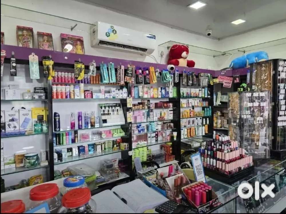 Urgent wanted (Full-Time)Sales girl in our Fancy Store @Vyttila Hub