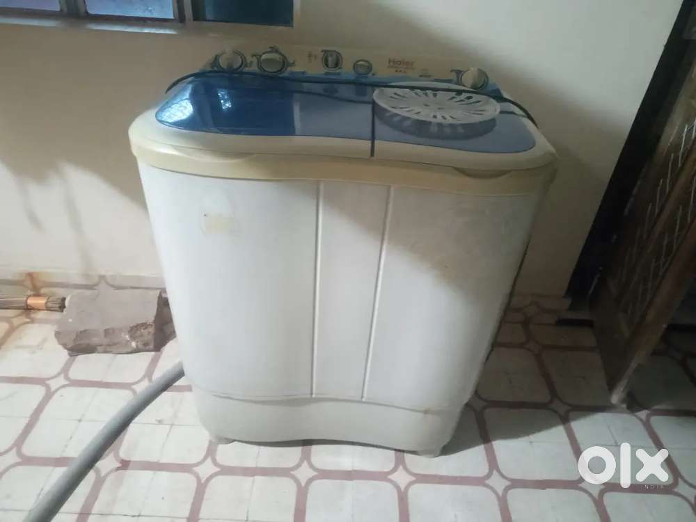 very good condition  There is no defect