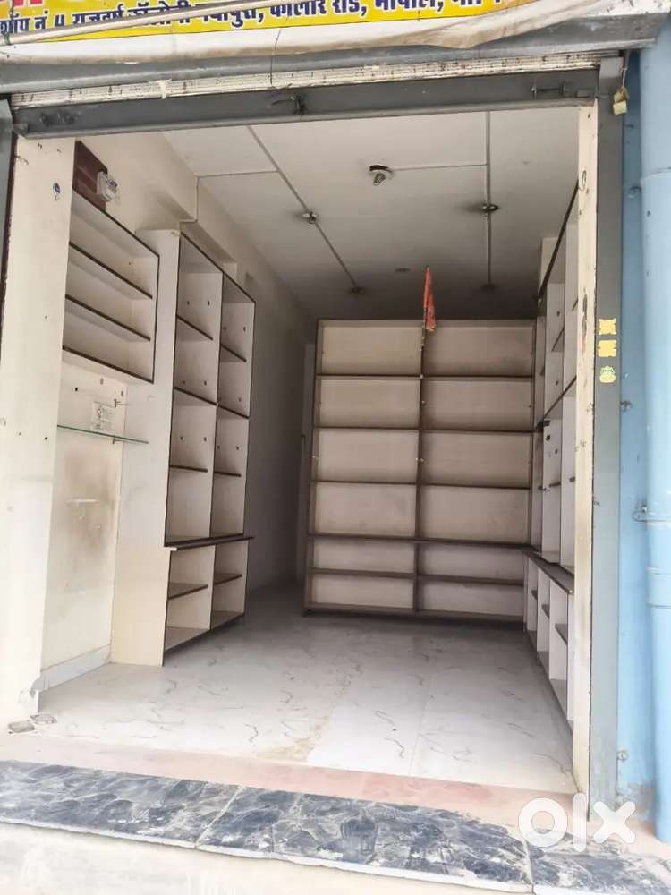 Rent per dena h cafe, godown, cosmetic,medical etc.