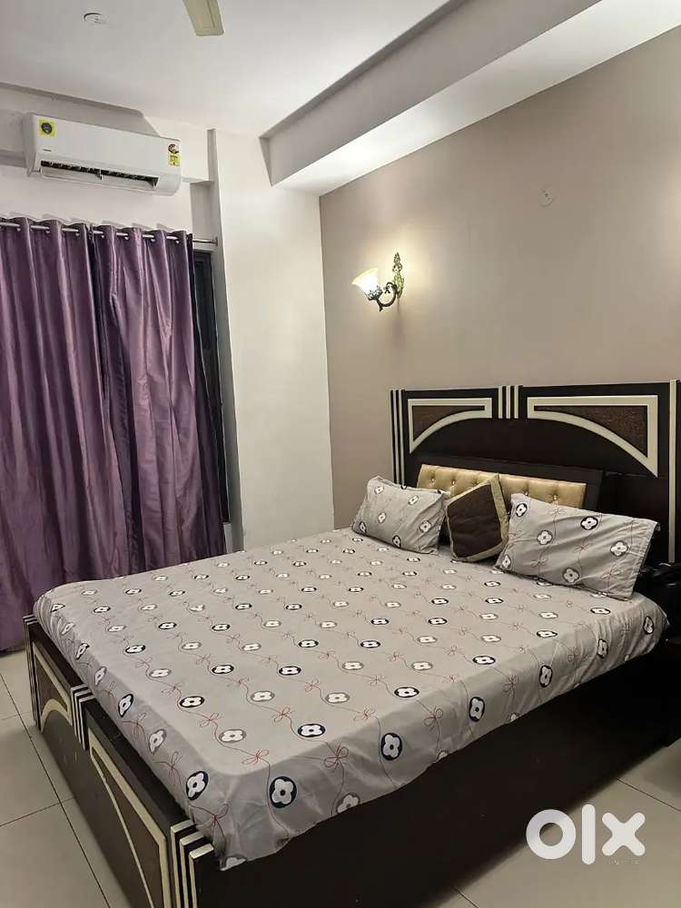 Pg and guest rooms are available unisex