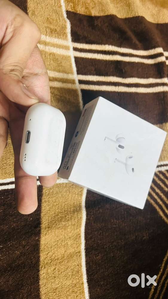 AIRPODS PRO FOR SALE IN NEW CONDITION