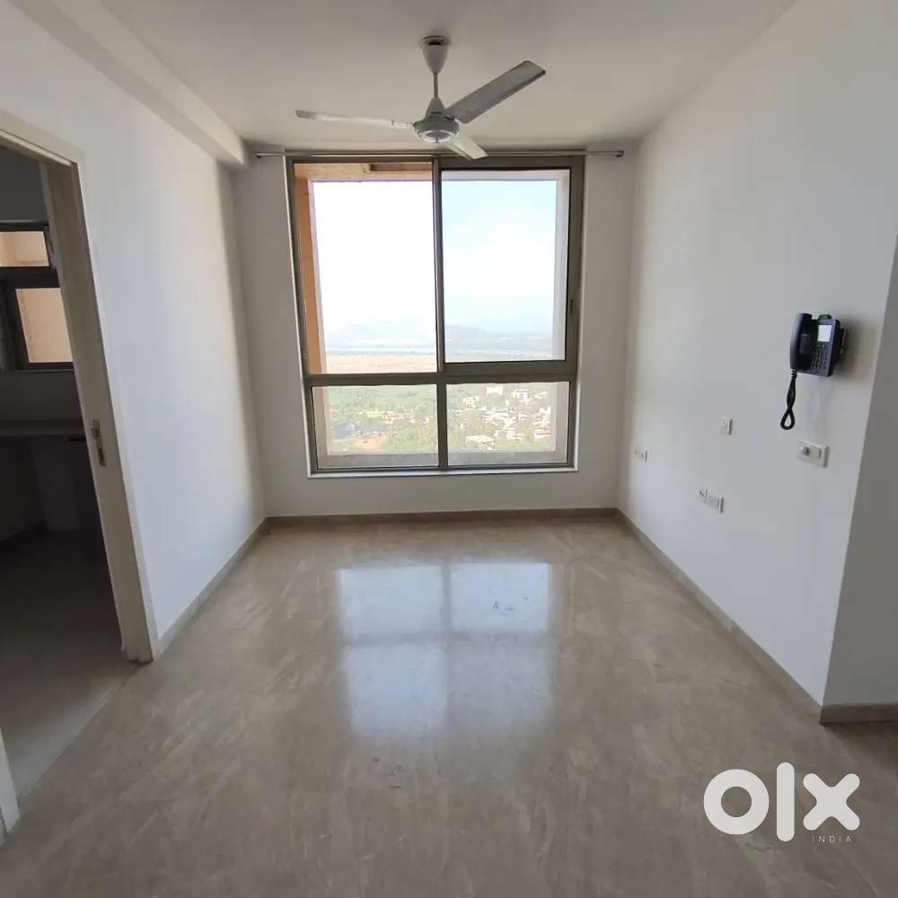 1 bhk in Solitaire, Hiranandani Estate