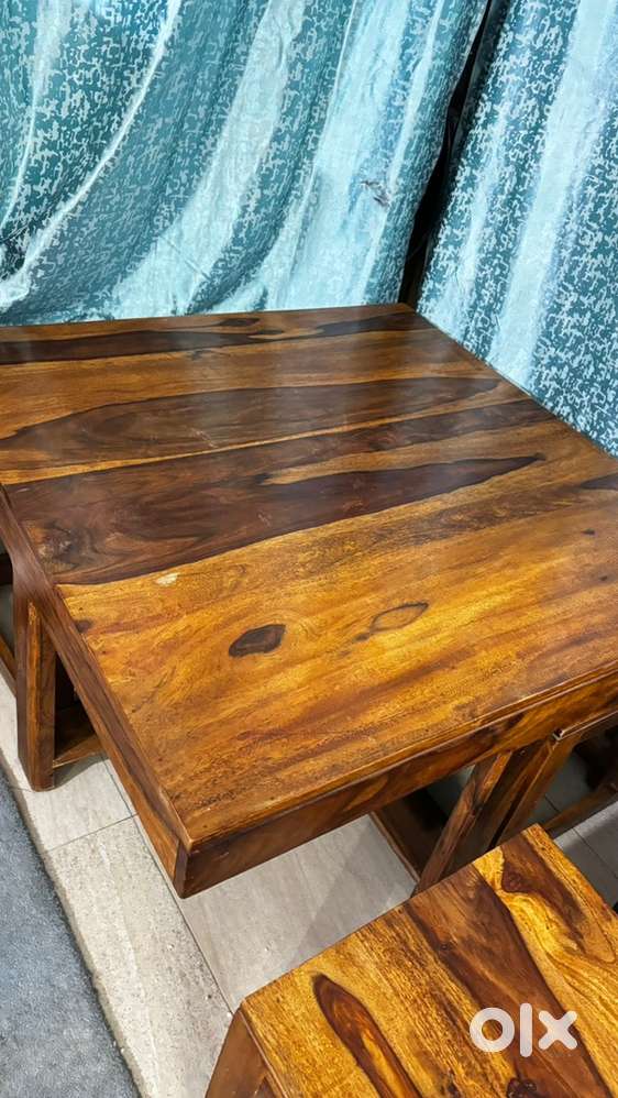 Almost New Coffee Table with 4 Seater Seating Set for Sale