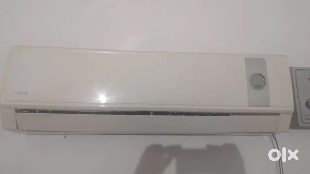 2 AC's Onida And LG of 1.5 ton In working condition with gas