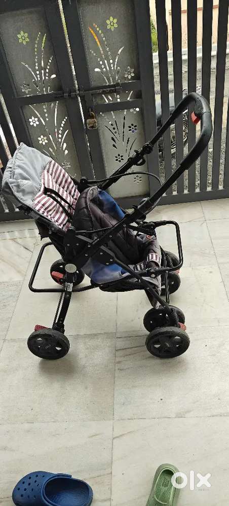 Baby hug brand  baby strawller