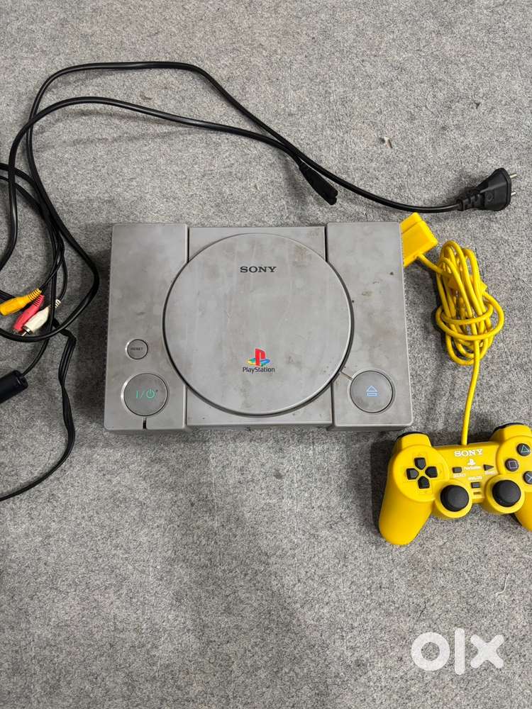 PlayStation 1 - Super Rare Fat Model In Perfect Working Condition