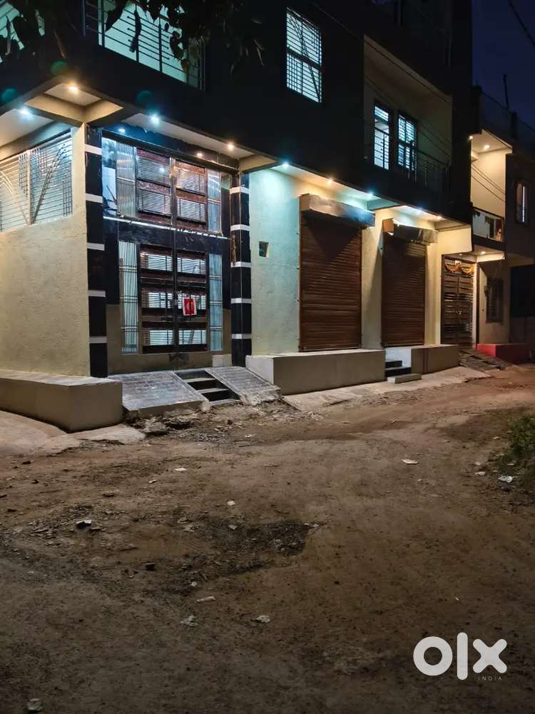 Large hall,two shutter,ideal for storage purpose