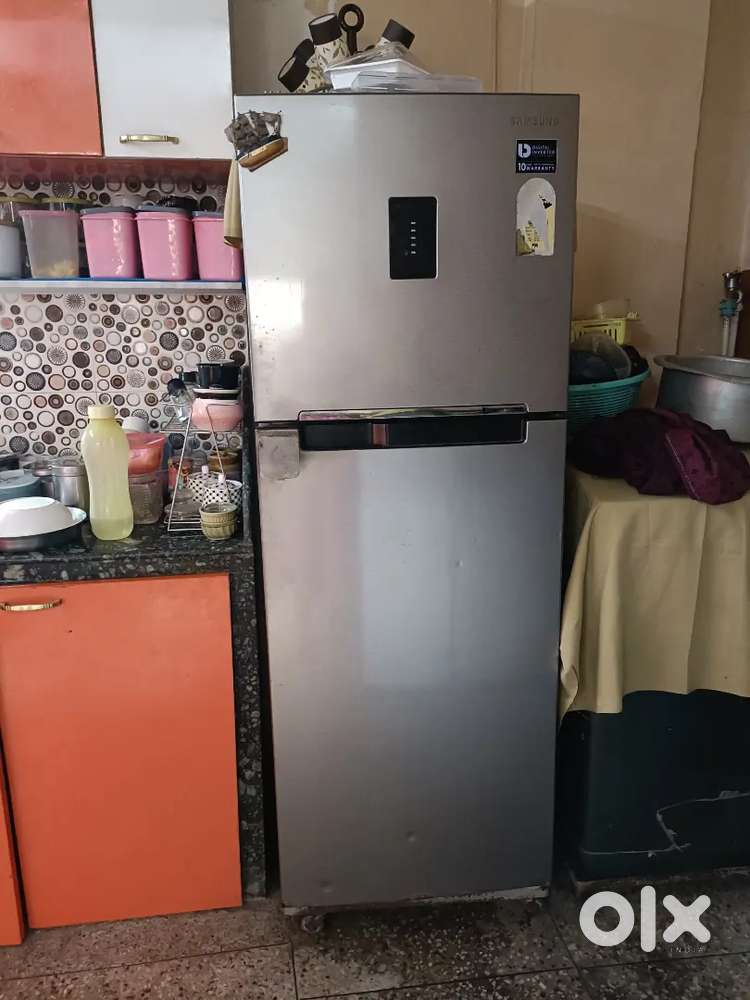 New Grey Colour Double Door Samsung Fridge 253liter