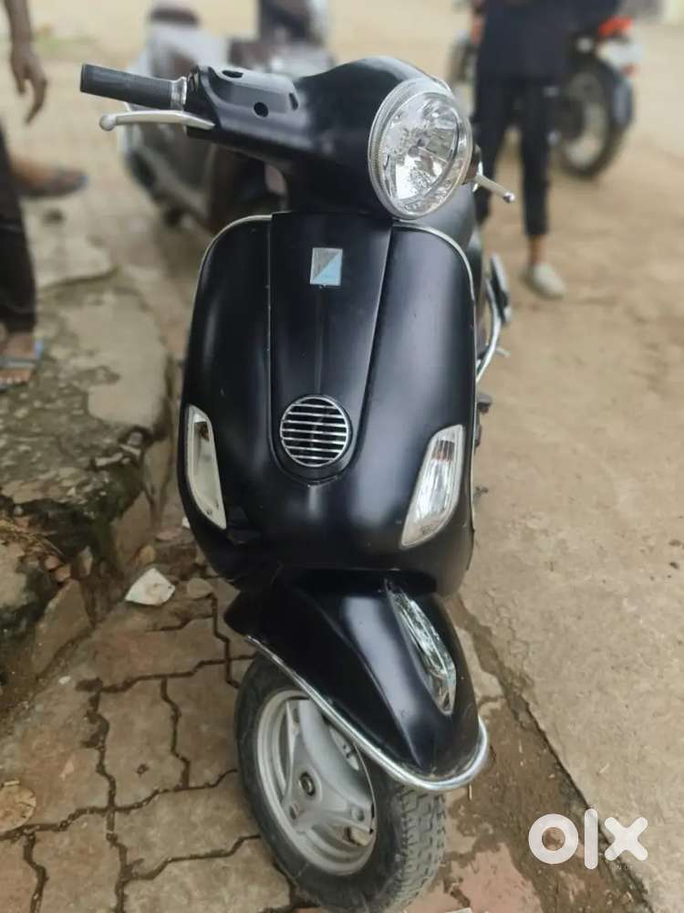 Vespa 2016 petrol mint condition