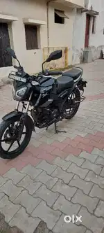 TVS RAIDER 125  BT TOP MODEL