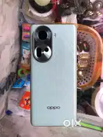 OPPO reno 11 hai Koi kmi nhi h 8 128 bill box sab Hai