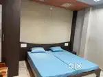 New Furnished pg Available At Alkapuri Near Railway Station.