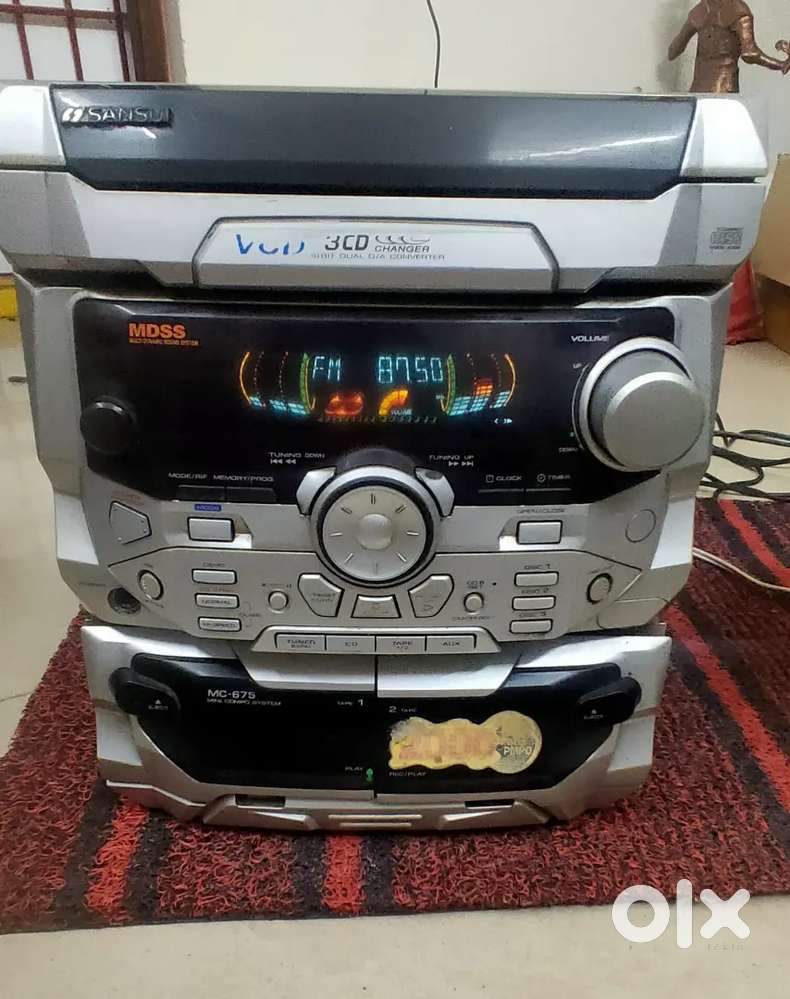 Sansui music system centre unit only no speakers. Only AUX FM working.