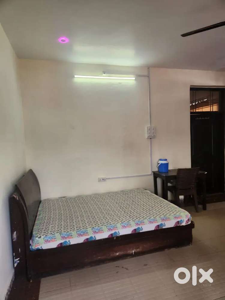 Centrally located fully furnished 1 bhk