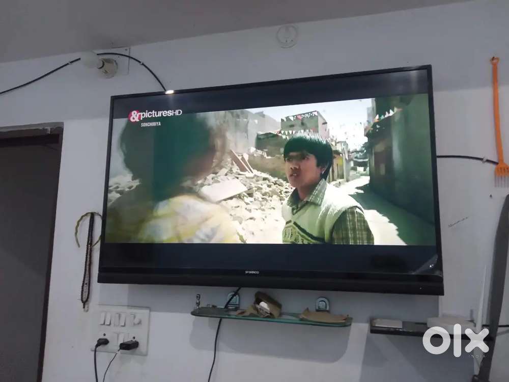 TV. Shinco 4k, 49 inches.