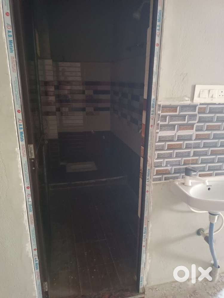 A one bhk room in a nice society is available for family, Bachelors.