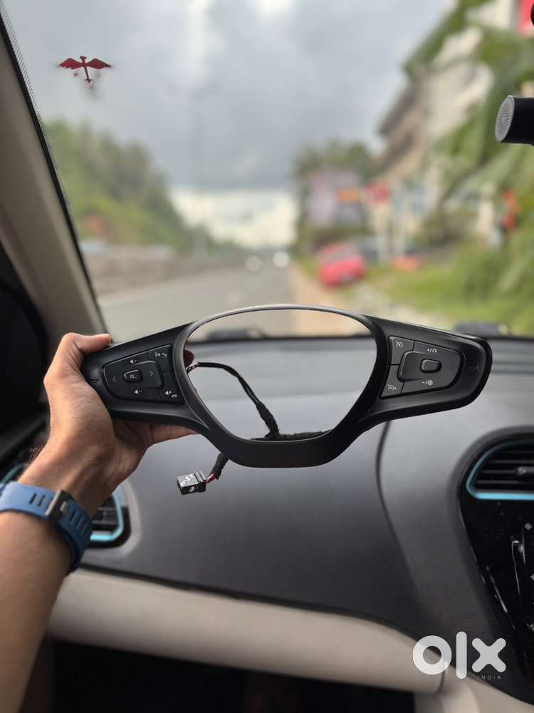Tata steering wheel controls