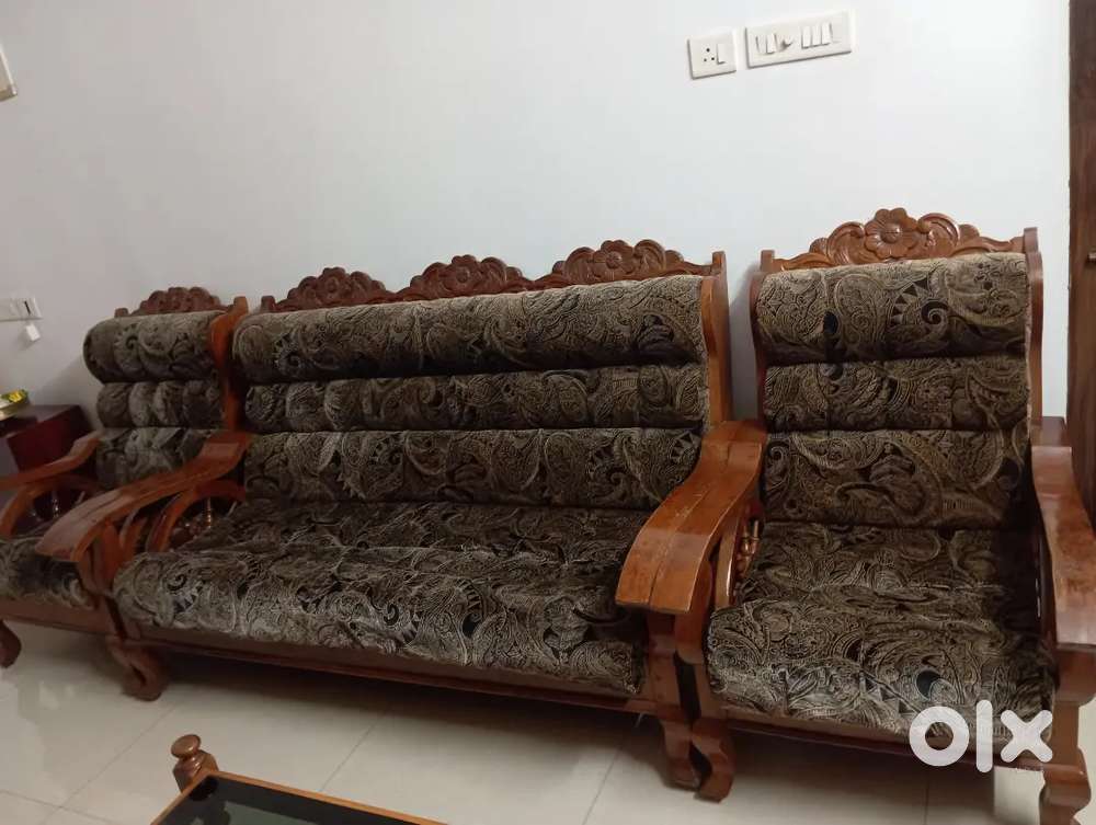 Teak wood 5 seat setty