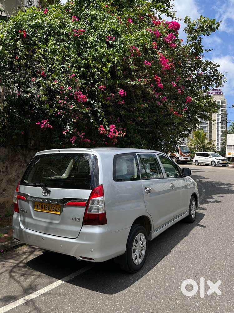 Toyota Innova 2011 Diesel Well Maintained