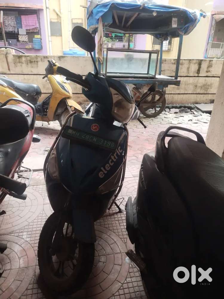 Bina Battery ka bike sell karana hai 15000 mai