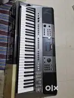 Yamaha PSR I500