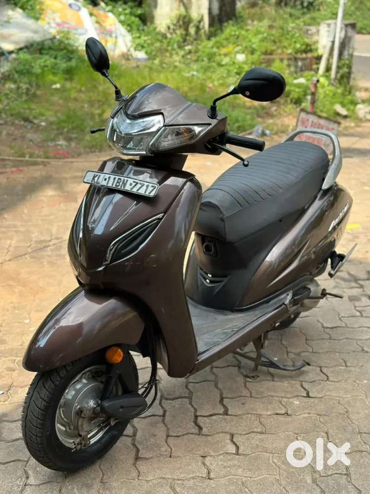 Selling Activa 5G Model (2019).