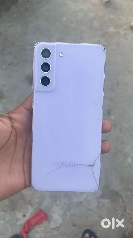 Samsung s21 fe 128 mint condition