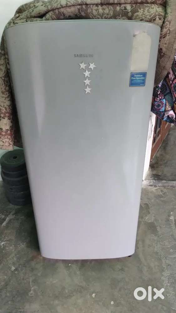 Selling samsung refrigerator