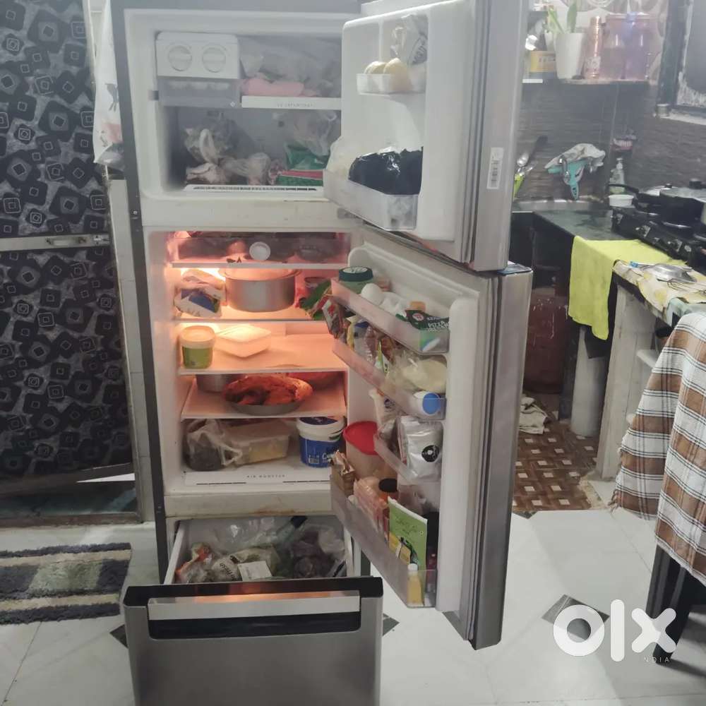 REFRIGERATOR EXCELLENT CONDITION