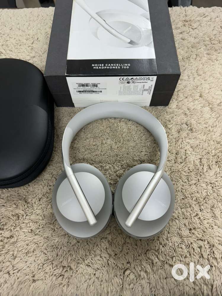 Bose 700 Headphones