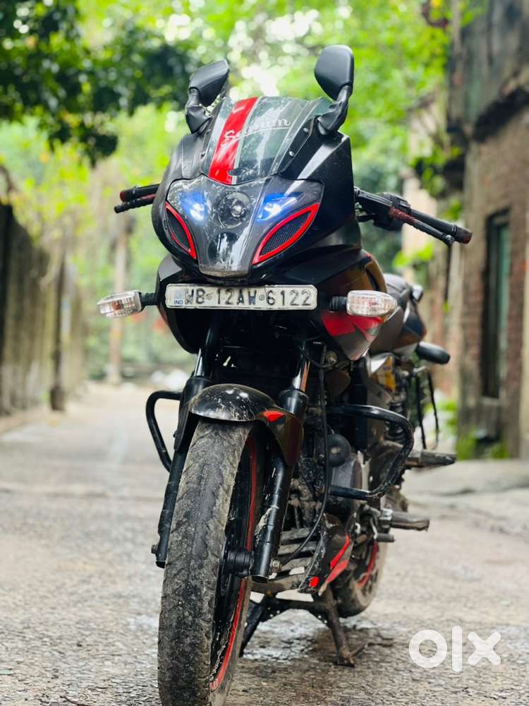 Bajaj Pulsar 220 F