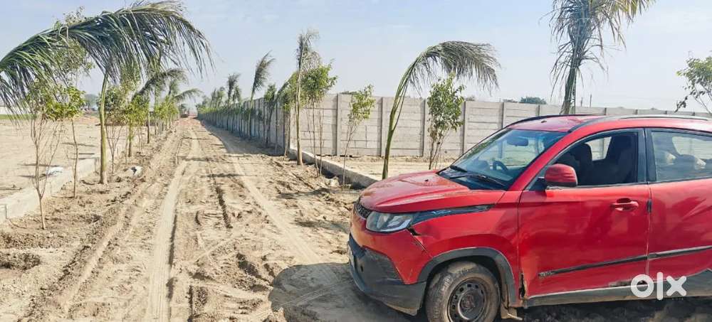 Faridabad me residencial plots 8500 per gaj me school college se 2km