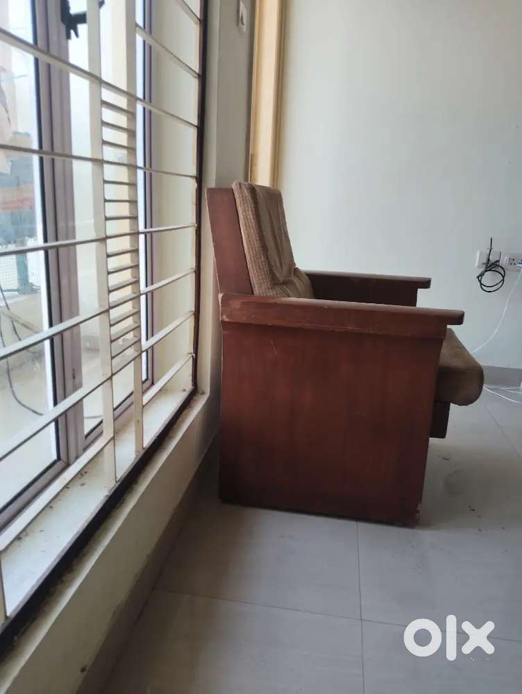 Wanted female staffs for office work